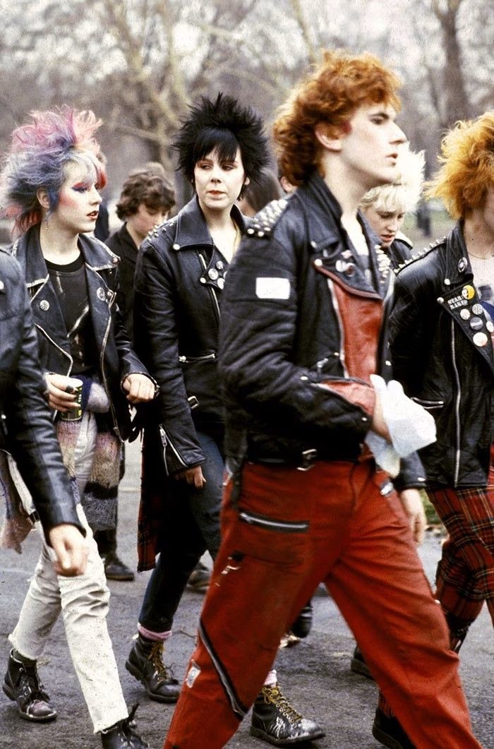 Safety pins & spikes